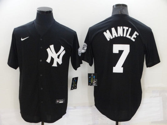 Men's New York Yankees Mickey Mantle #7 Black Replica Baseball Jersey1