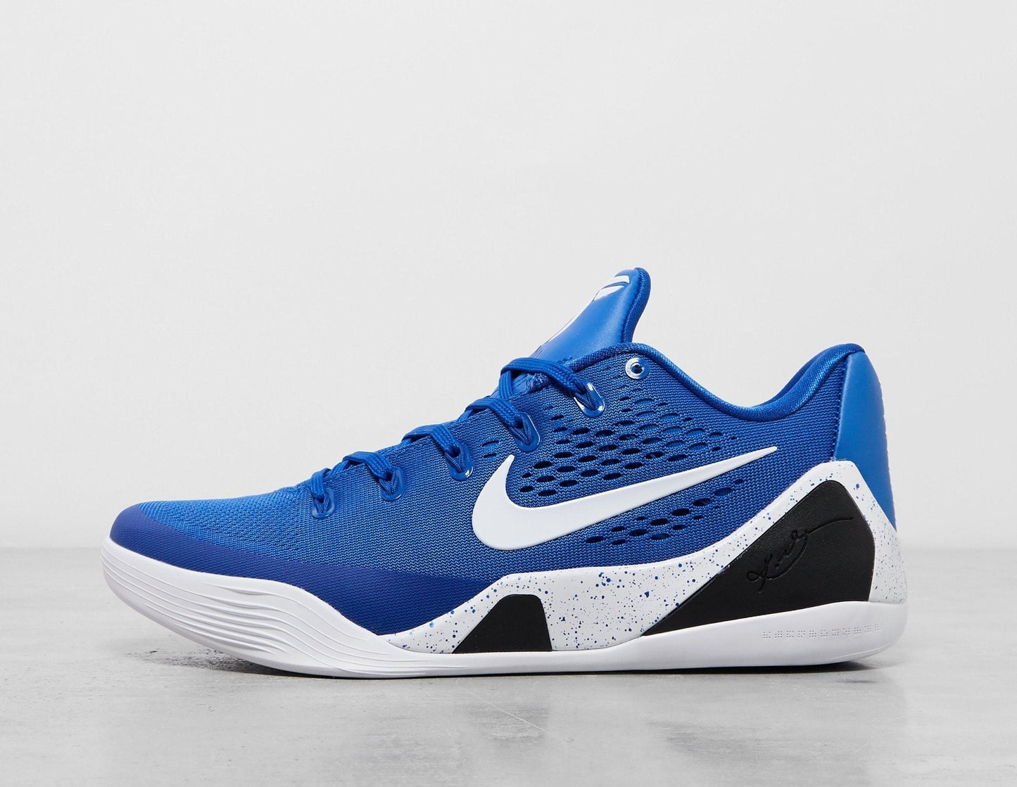 Kobe 9 EM Low Protro